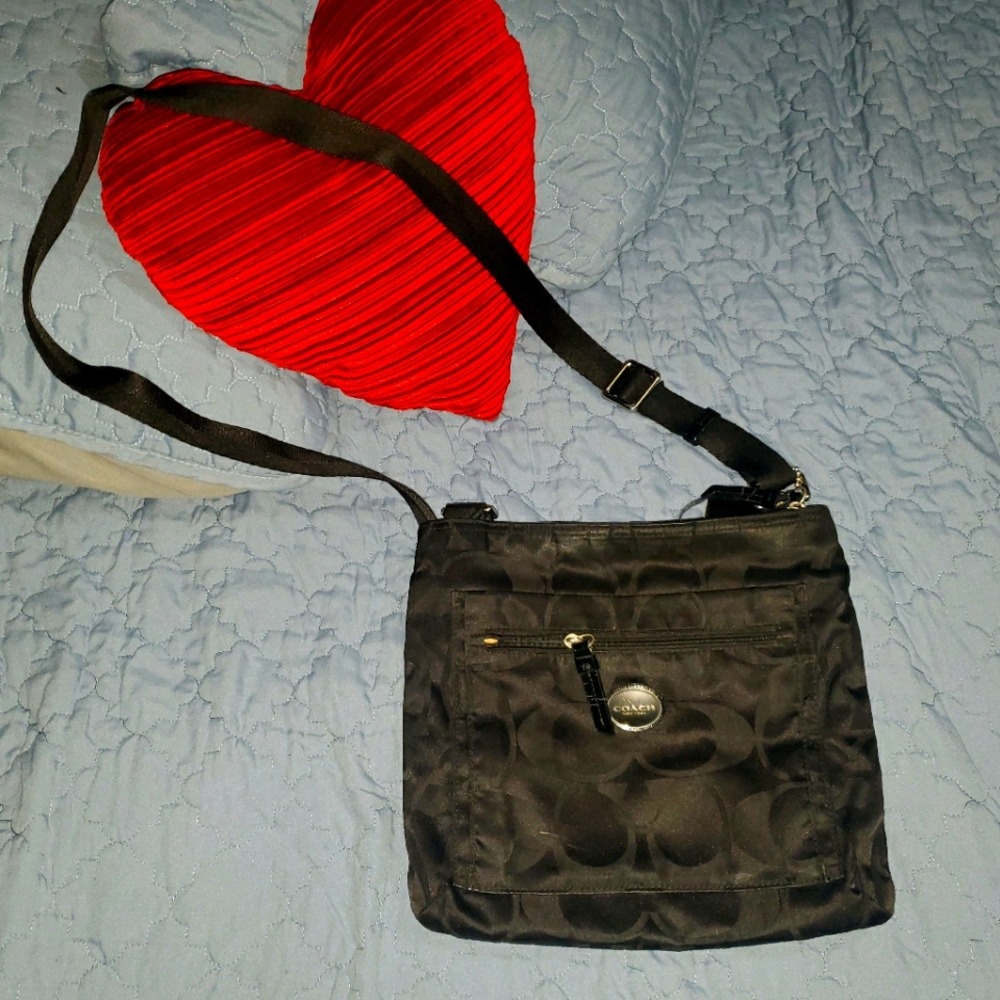 Coach Signature Getaway Black Nylon Crossbody File